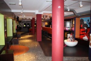 JZ Famous Witten (2)